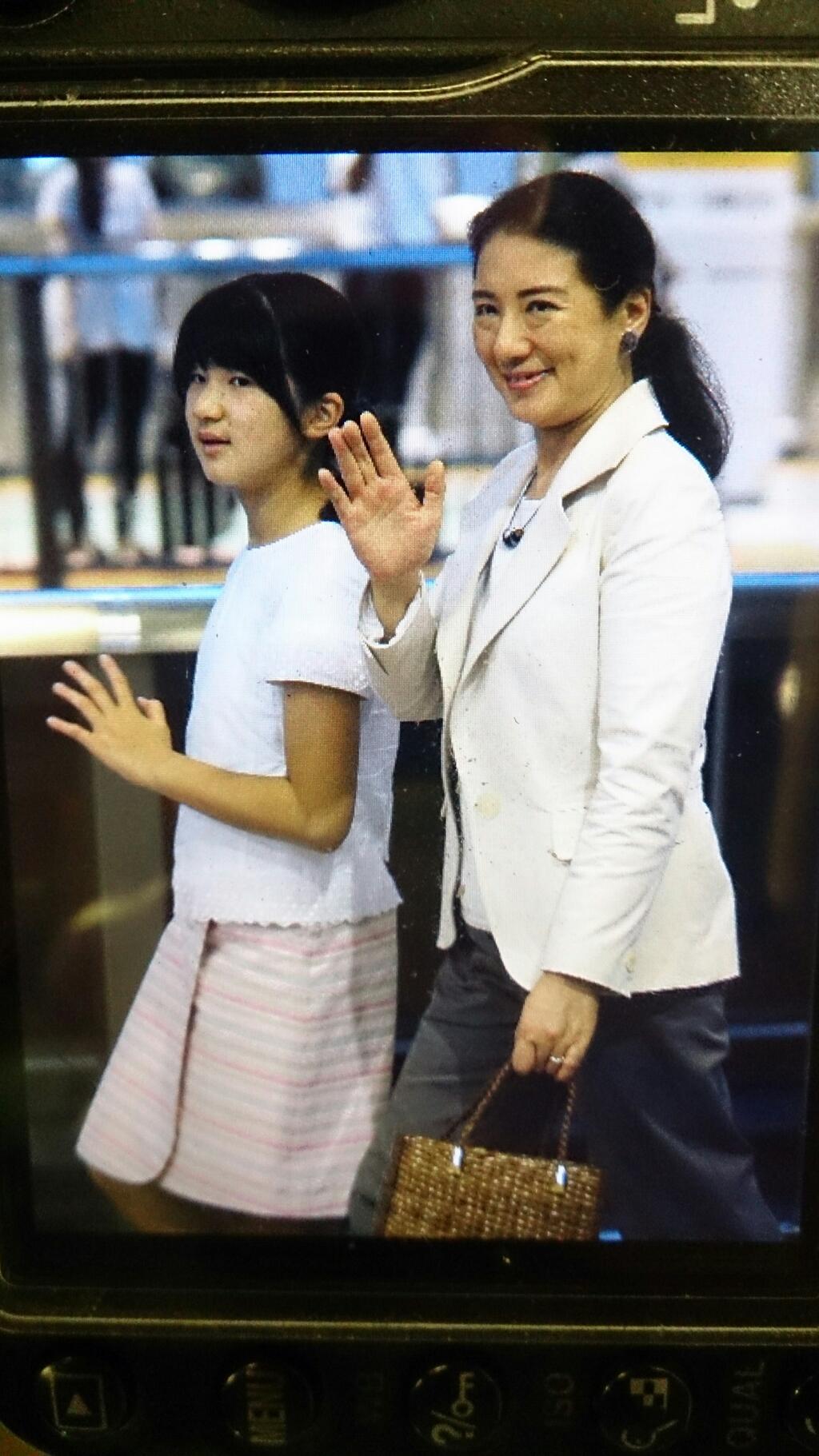 【速報】千と千尋の神隠しの世界にチー牛と愛子さまと黒柳徹子が入った結果ｗｗｗ  [856698234]->画像>2枚 