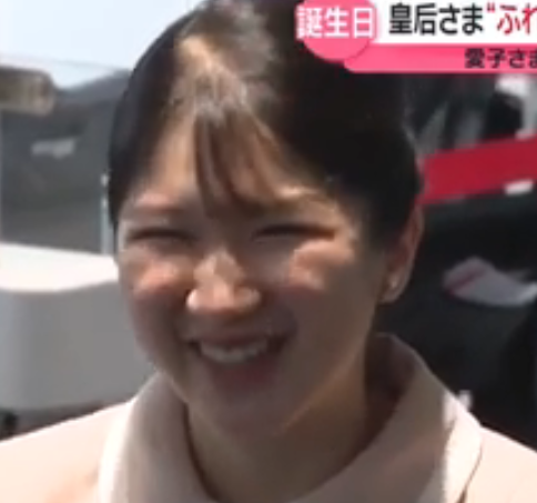 皇居で2年ぶり新年一般参賀 天皇陛下がお出ましに  [少考さん★]YouTube動画>4本 ->画像>14枚 